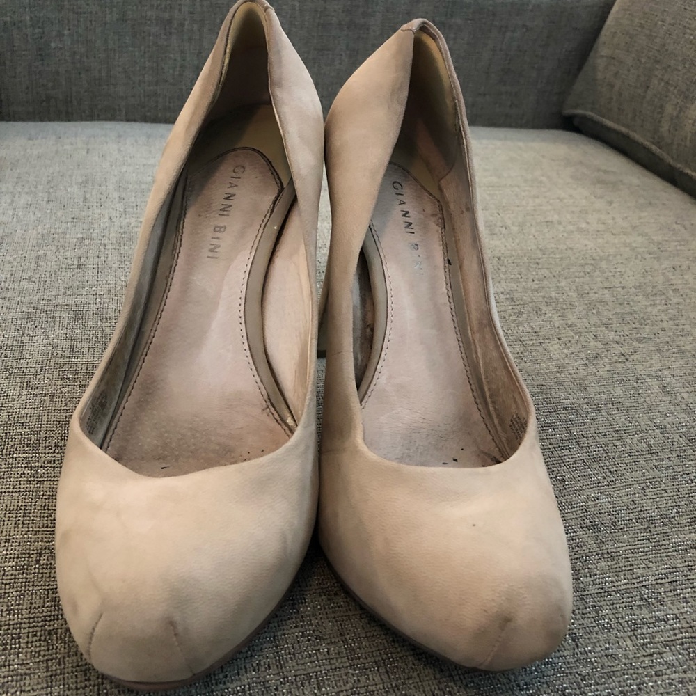 Nude Gianni Bini Heels